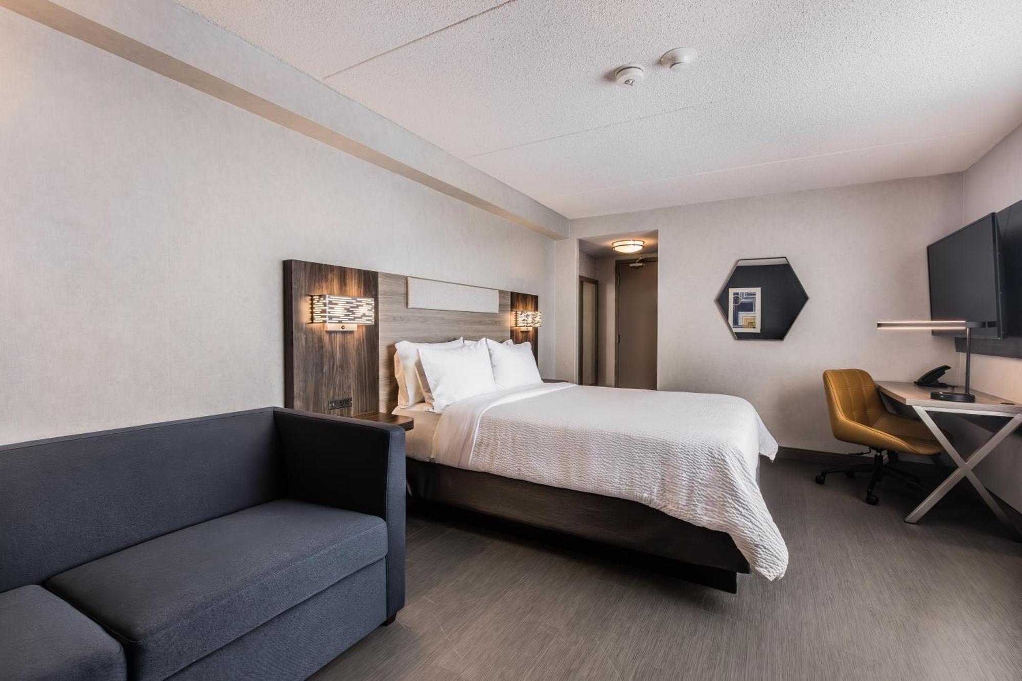 Holiday Inn Express Toronto-North York By Ihg Екстериор снимка
