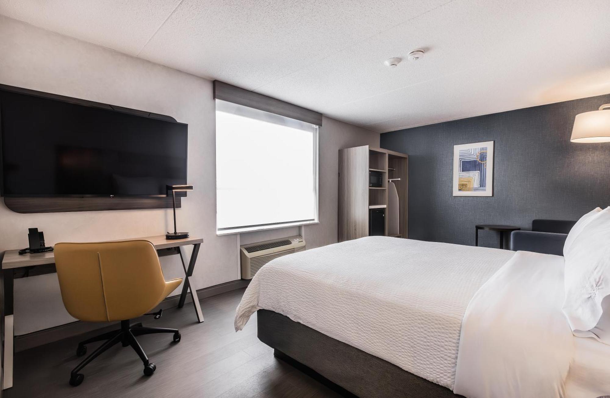 Holiday Inn Express Toronto-North York By Ihg Екстериор снимка